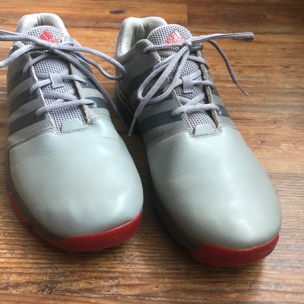 Adidas Gray and Black Golf Shoes with Modern Design - Picture 12 of 12